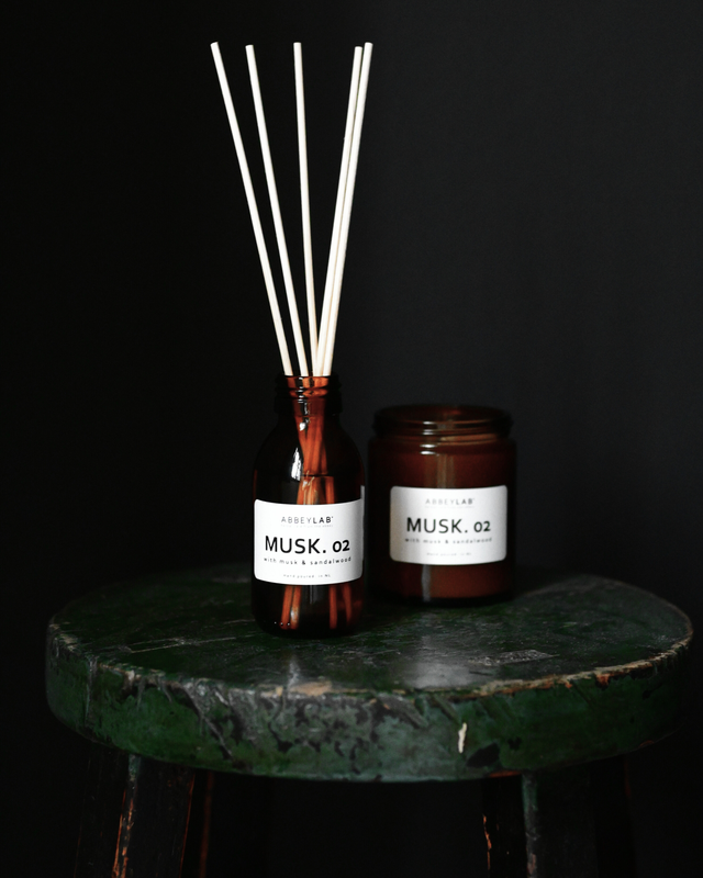 MUSK. 02 | room diffuser | musk & sandalwood | 100 ml