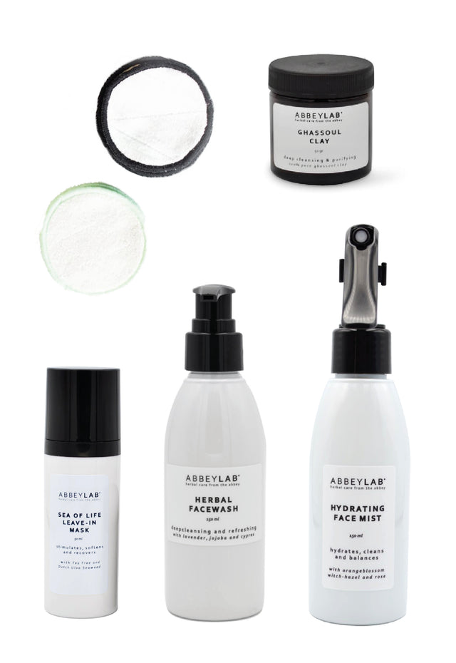 Werkt natuurlijke huidverzorging goed? AbbeyLAB wel! Van 100% natuurlijke cleanser tot 100% natuurlijke dagcrème, onze handmade natural skincare is vrij van chemicaliën en fillers die je huid uit balans brengen. Ambachtelijk geproduceerde huidverzorging zonder rotzooi. Natuurlijke huidverzorging die echt werkt.
